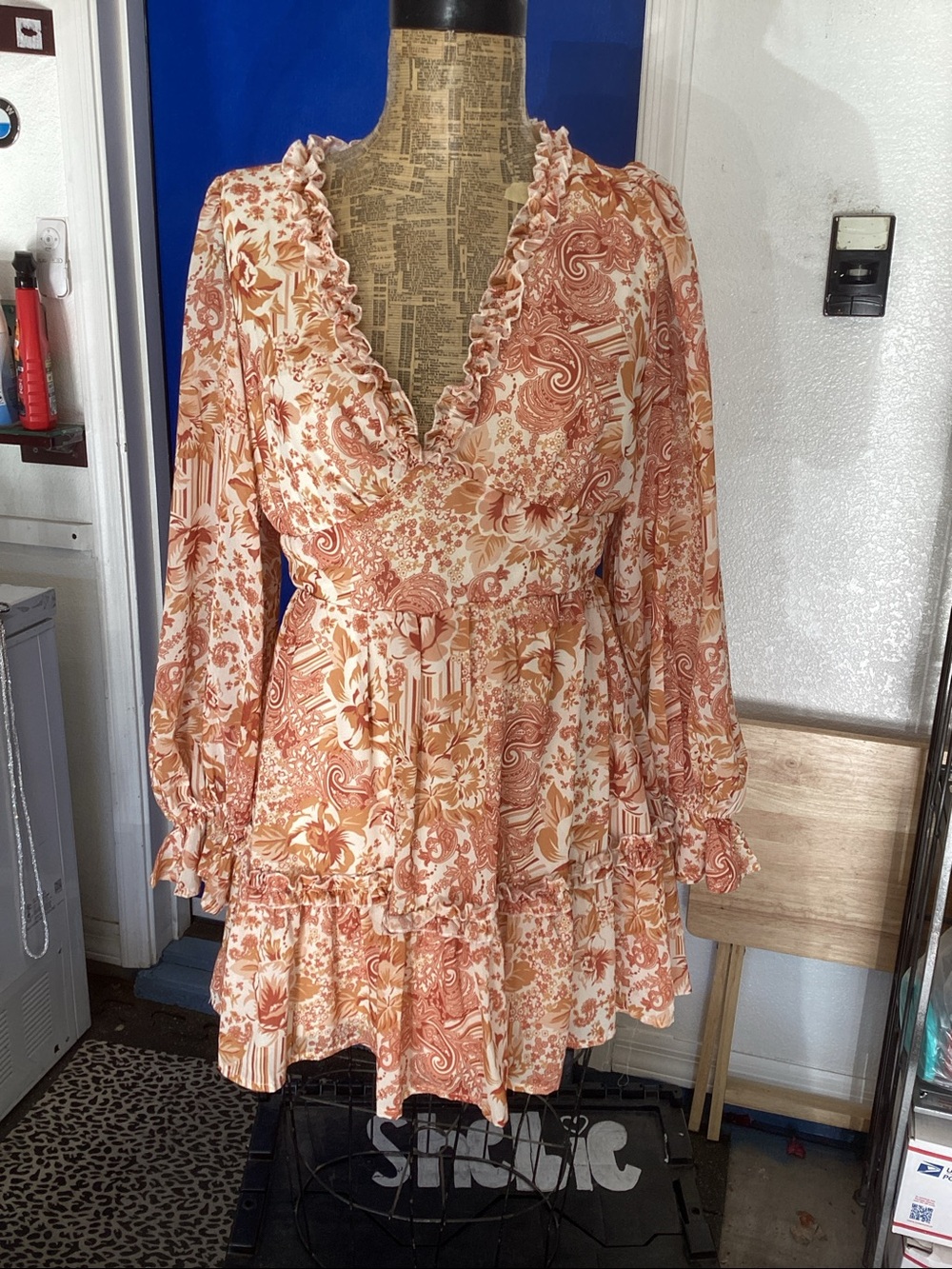 Sale!!! Flying Tomato Floral Dress Size L